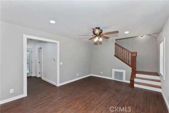 Detail Gallery Image 2 of 32 For 23984 Straight Way, Crestline,  CA 92325 - 2 Beds | 1 Baths