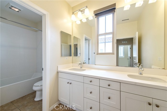 85 Birmingham, Irvine CA: https://media.crmls.org/medias/4f1a4976-db62-4e72-b18e-09d6a96bd5c4.jpg