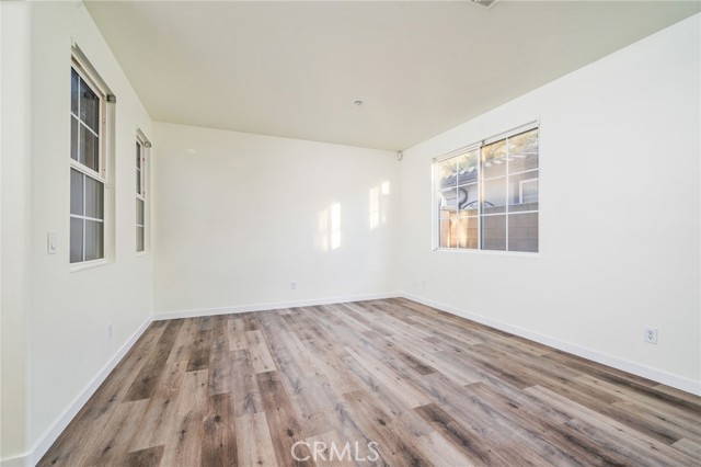 Detail Gallery Image 7 of 52 For 10972 White Oak Ln, Fontana,  CA 92337 - 5 Beds | 3 Baths