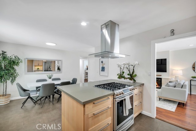 Detail Gallery Image 5 of 19 For 21407 Rios St, Woodland Hills,  CA 91364 - 3 Beds | 2 Baths