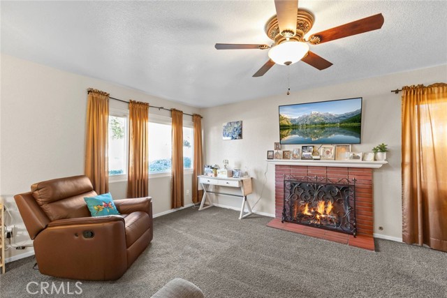 Detail Gallery Image 5 of 38 For 1189 Mesa Verde, San Bernardino,  CA 92404 - 3 Beds | 2 Baths