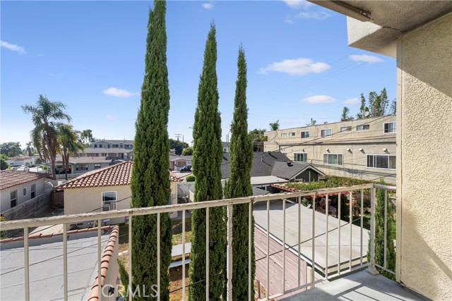 Detail Gallery Image 21 of 26 For 3425 E 15th St 18d,  Long Beach,  CA 90804 - 2 Beds | 2 Baths