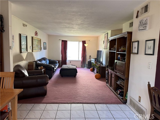 Detail Gallery Image 5 of 23 For 3700 Mountain 6e,  San Bernardino,  CA 92404 - 2 Beds | 1/1 Baths