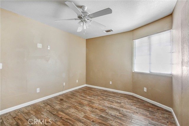 Image 12 of 20 For 15514 Avenida Manzana