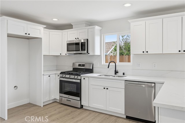 Detail Gallery Image 2 of 19 For 1094 W Evans, San Bernardino,  CA 92411 - 3 Beds | 2 Baths