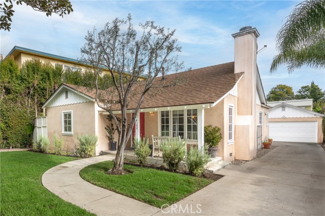 Detail Gallery Image 2 of 27 For 4182 Greenbush, Sherman Oaks,  CA 91423 - 3 Beds | 2 Baths
