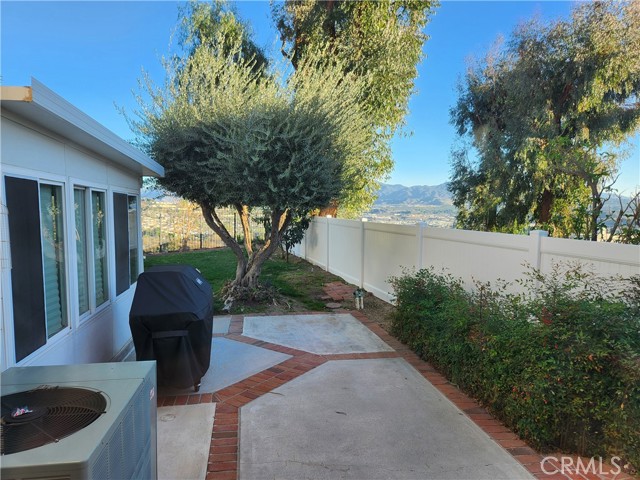 Detail Gallery Image 31 of 32 For 28030 Wildwind Rd, Canyon Country,  CA 91351 - 4 Beds | 3 Baths