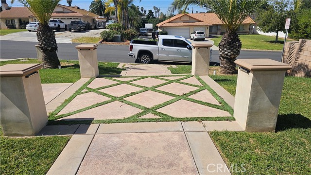 Detail Gallery Image 4 of 32 For 14230 Avenida Munoz, Riverside,  CA 92508 - 3 Beds | 2 Baths