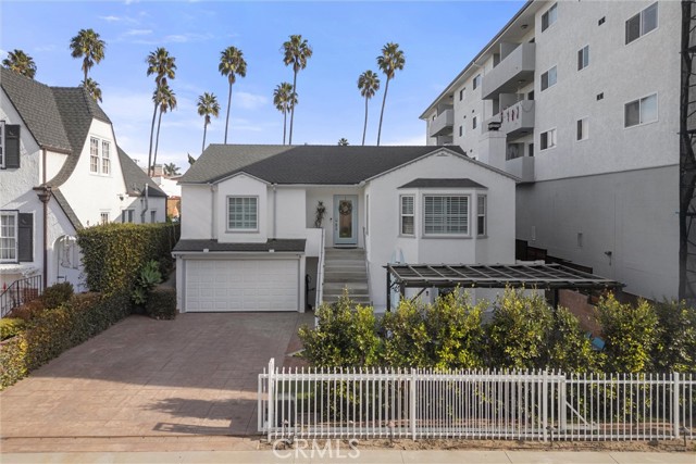 726 1/2 Esplanade, Redondo Beach CA: https://media.crmls.org/medias/4f1dc055-0913-41f6-9a53-3575162fd962.jpg