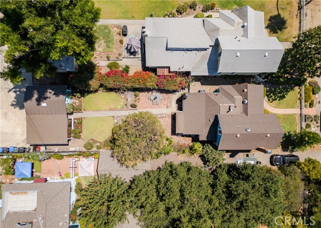 211 E Virginia Avenue, Glendora CA: https://media.crmls.org/medias/4f1fbf36-ddaf-436a-ab2f-0561da8920b5.jpg
