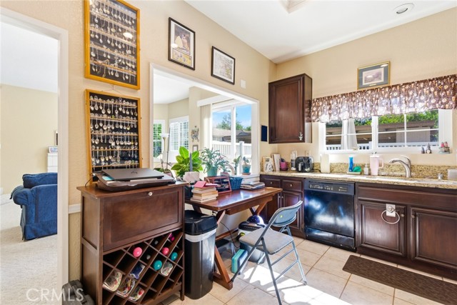 Detail Gallery Image 9 of 29 For 24376 Larchmont Ct, Laguna Hills,  CA 92653 - 2 Beds | 2/1 Baths