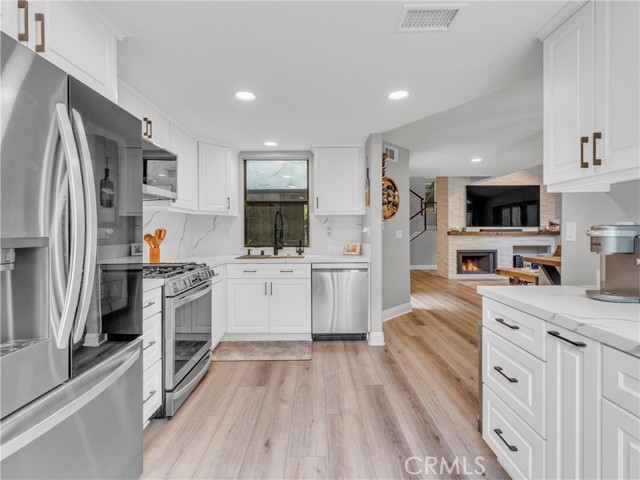Detail Gallery Image 1 of 54 For 29729 Strawberry Hill Dr, Agoura Hills,  CA 91301 - 3 Beds | 3 Baths