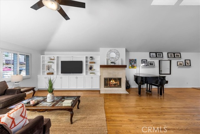 2607 Maple Avenue, Manhattan Beach, California 90266, 5 Bedrooms Bedrooms, ,3 BathroomsBathrooms,Residential,Sold,Maple,SB22213564