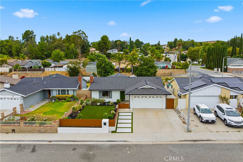 https://media.crmls.org/medias/4f218fa7-8693-46b6-a93b-b9bdf3d19f8a.jpg?preset=X-Large