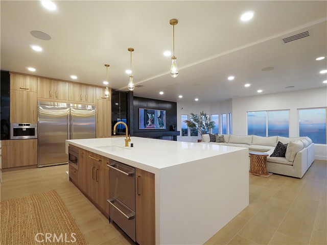 Detail Gallery Image 2 of 58 For 32551 Seacliff Dr, Rancho Palos Verdes,  CA 90275 - 4 Beds | 3/1 Baths