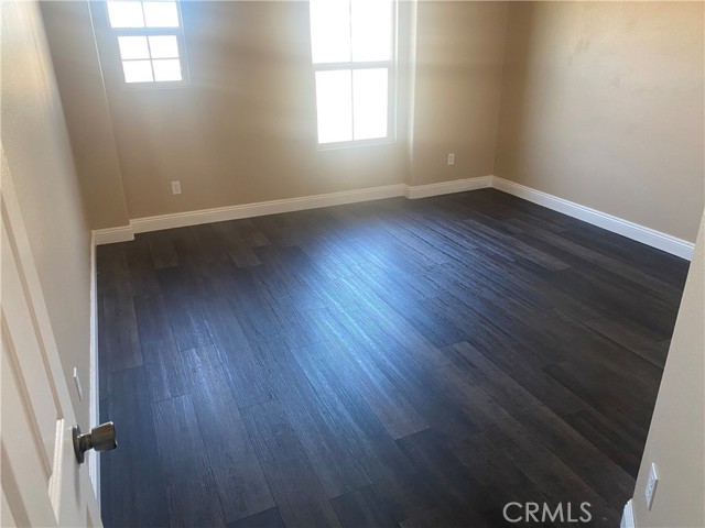 Detail Gallery Image 6 of 13 For 16557 Denham Ln, Victorville,  CA 92395 - 4 Beds | 3 Baths