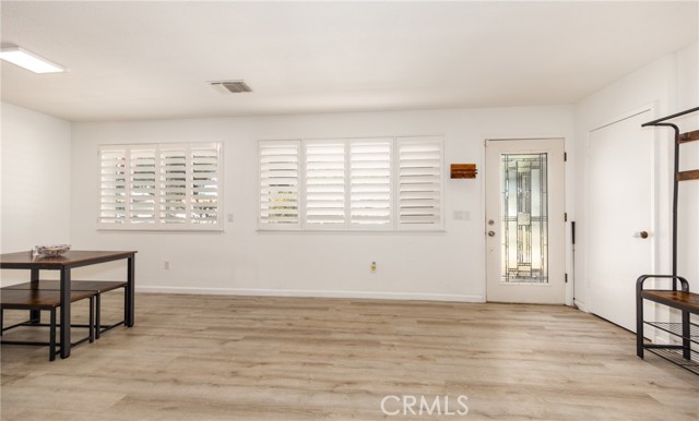 Detail Gallery Image 6 of 17 For 870 Falcon Ln, Redlands,  CA 92374 - 4 Beds | 2 Baths