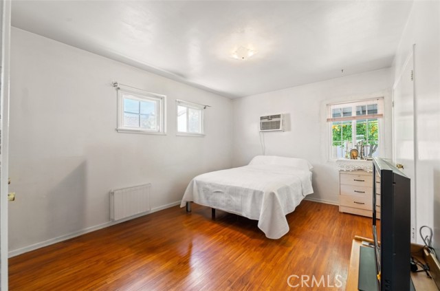 7426 Lemp Avenue, North Hollywood CA: https://media.crmls.org/medias/4f220066-69d6-47c8-967b-8eb255c4024e.jpg