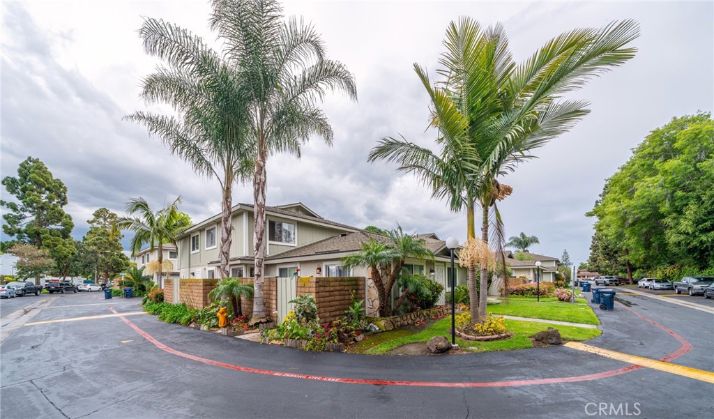 MLS #OC25276623 image #22