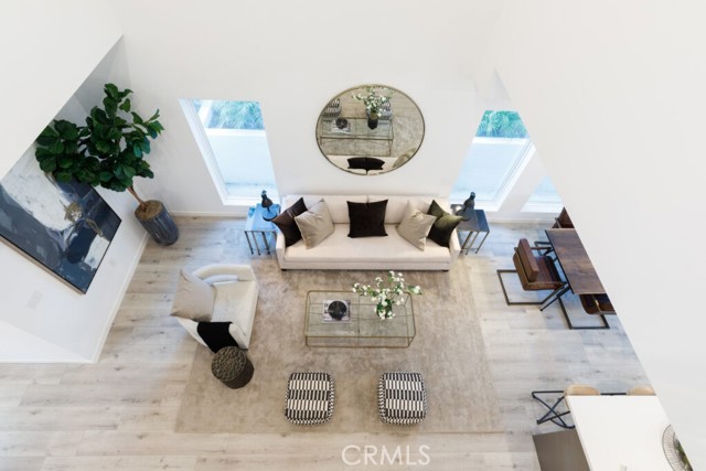 846 N Alta Vista Boulevard, Los Angeles CA: https://media.crmls.org/medias/4f221347-bfb6-44da-bd9d-68b452970333.jpg
