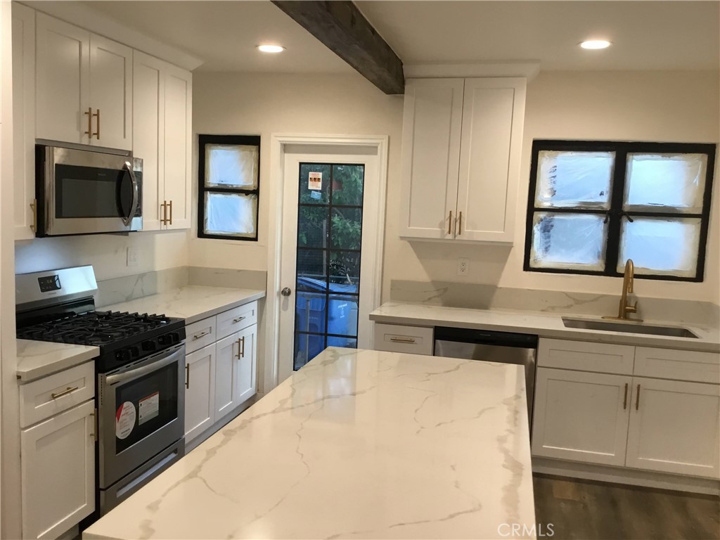 MLS #CV25042277 img 1