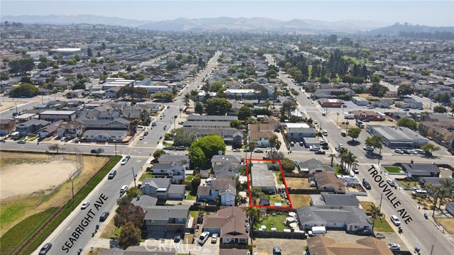 Detail Gallery Image 6 of 43 For 560 S 12th St, Grover Beach,  CA 93433 - 4 Beds | 2 Baths