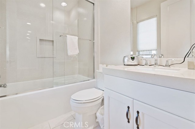 10 Shadybend, Irvine CA: https://media.crmls.org/medias/4f2306a5-82c2-49f1-8422-927d752fe923.jpg