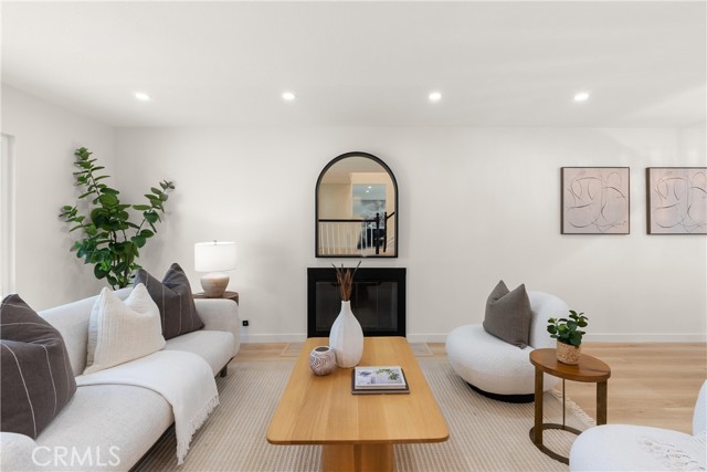 Detail Gallery Image 5 of 46 For 4287 via Norte, Cypress,  CA 90630 - 5 Beds | 2/1 Baths