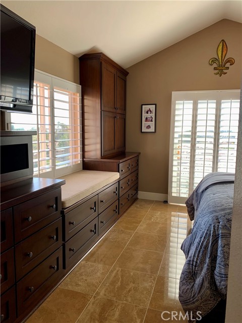 16 Teramo Court, Newport Coast CA: https://media.crmls.org/medias/4f24266f-9c3d-4f37-9dc5-de2d6835ad34.jpg
