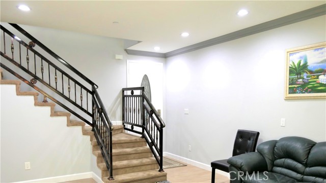 Detail Gallery Image 3 of 26 For 1735 S Easy Way, Anaheim,  CA 92804 - 3 Beds | 2/1 Baths