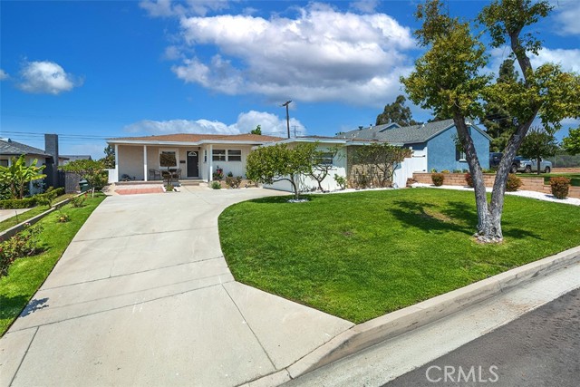 14309 La Mesa Drive, La Mirada CA: https://media.crmls.org/medias/4f245160-f057-49ea-bb6e-7eda71214279.jpg