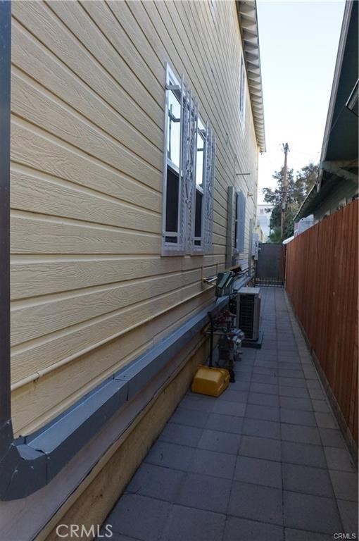 Detail Gallery Image 10 of 11 For 1770 1772 W 22nd St, Los Angeles,  CA 90007 - – Beds | – Baths