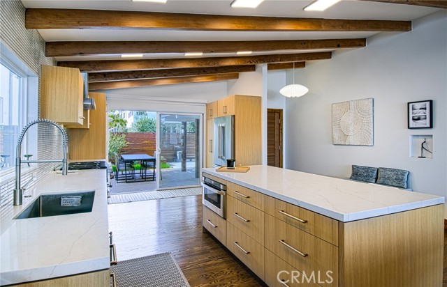 Detail Gallery Image 7 of 23 For 308 Poppy Ave, Corona Del Mar,  CA 92625 - 4 Beds | 3 Baths