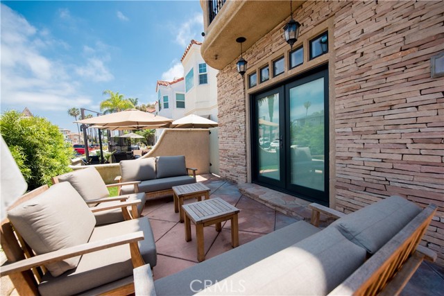 Detail Gallery Image 43 of 62 For 316 6th, Huntington Beach,  CA 92648 - 3 Beds | 3/1 Baths