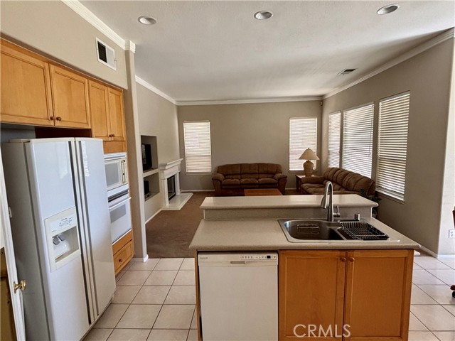 27402 Carino Circle, Mission Viejo CA: https://media.crmls.org/medias/4f2600d7-4d50-4de8-ba87-6090971d16ad.jpg