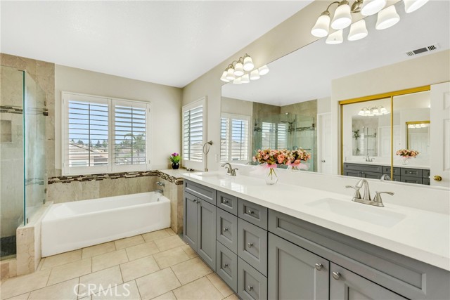 870 E Bermuda Dunes Court, Ontario CA: https://media.crmls.org/medias/4f262443-a860-408b-b5fd-7547aa5ed991.jpg