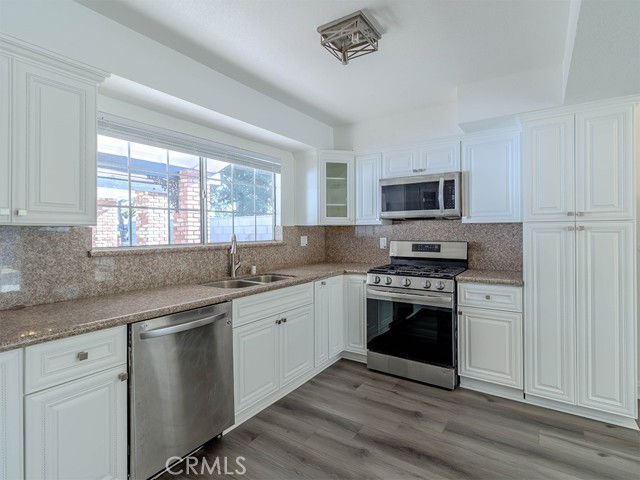 Detail Gallery Image 7 of 25 For 510 S King, Santa Ana,  CA 92704 - 3 Beds | 2 Baths