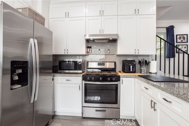 7744 Rhea Avenue, Reseda CA: https://media.crmls.org/medias/4f26a134-6032-428c-a235-63f3d457001d.jpg