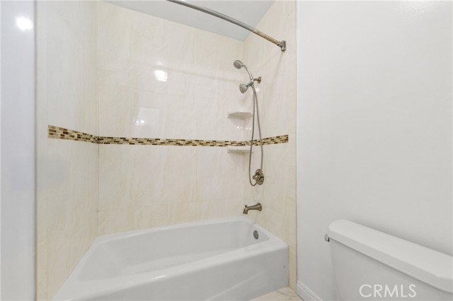 326 E Hellman Avenue, Monterey Park CA: https://media.crmls.org/medias/4f272d90-1c99-4827-a081-a36f46926ec3.jpg