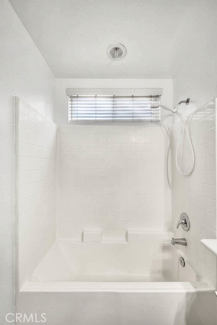 37089 Meadow Brook Way, Beaumont CA: https://media.crmls.org/medias/4f27cda5-a74a-4c07-a463-6486dbb0b0eb.jpg