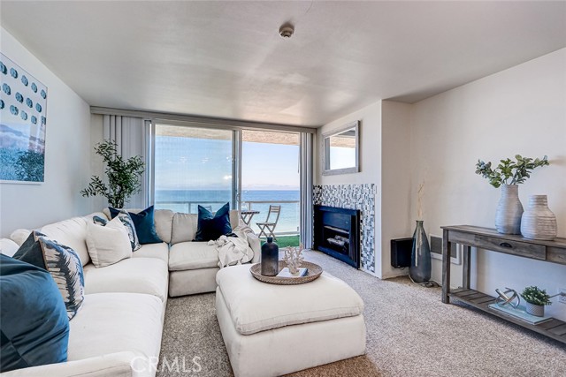 615 Esplanade, Redondo Beach, California 90277, 1 Bedroom Bedrooms, ,1 BathroomBathrooms,Residential,For Sale,Esplanade,SB25196667