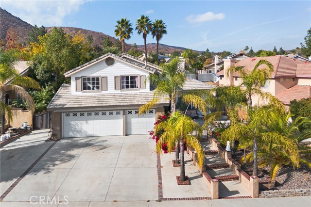 Detail Gallery Image 2 of 42 For 29113 Shorecliff Dr, Lake Elsinore,  CA 92530 - 4 Beds | 2/1 Baths