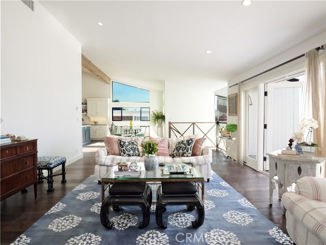 Detail Gallery Image 10 of 39 For 207 S Poinsettia Ave, Manhattan Beach,  CA 90266 - 4 Beds | 5 Baths