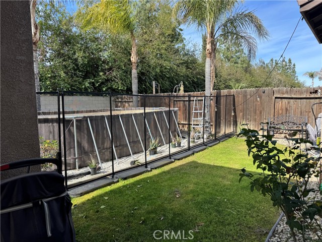 Detail Gallery Image 37 of 38 For 6719 Stafford Falls Dr, Bakersfield,  CA 93312 - 3 Beds | 2/1 Baths