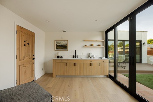 2334 Glover Place, Los Angeles CA: https://media.crmls.org/medias/4f29288f-bc5b-4f58-8bef-5e2ef27c5bca.jpg