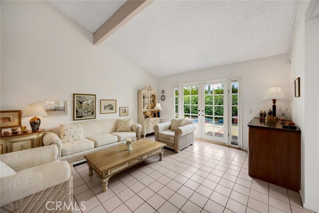 1730 Rolling Hills Drive, Fullerton CA: https://media.crmls.org/medias/4f29f2ba-8baf-4c42-8d81-e436c9422ec3.jpg