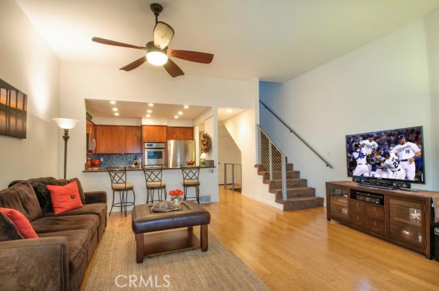653 Manhattan Beach Boulevard, Manhattan Beach, California 90266, 2 Bedrooms Bedrooms, ,2 BathroomsBathrooms,Residential,Sold,Manhattan Beach,SB23171622