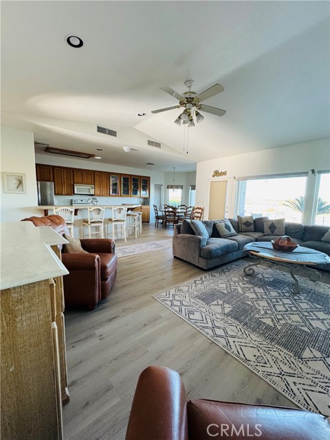 5770 Colorado River, Blythe CA: https://media.crmls.org/medias/4f2a254b-6c91-494f-a565-f7e733c29908.jpg