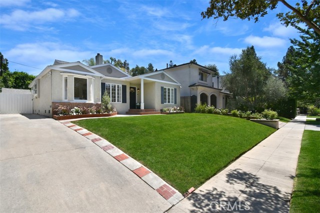 4058 Shadyglade Avenue, Studio City CA: https://media.crmls.org/medias/4f2ab8c6-acd9-4a13-9f01-fdf6cfb46db2.jpg