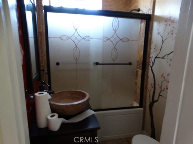 Detail Gallery Image 10 of 29 For 1217 E 100th St, Los Angeles,  CA 90002 - – Beds | – Baths